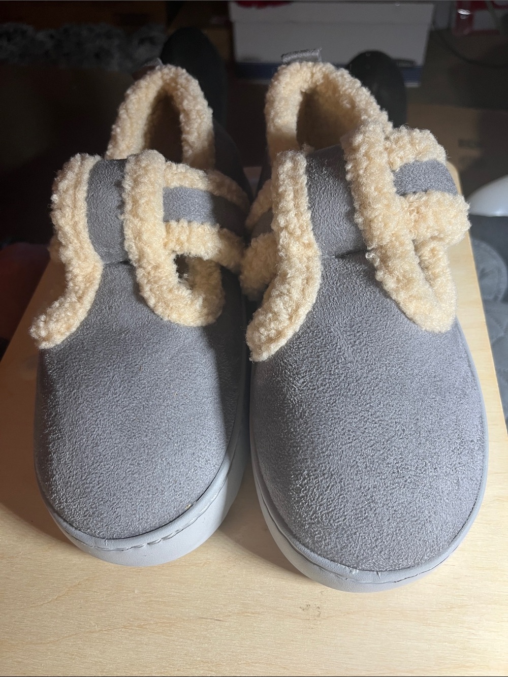 BRONAX Slippers Women Adjustable Hook & Loop Cozy,Faux Shearling Lined Grey, 9